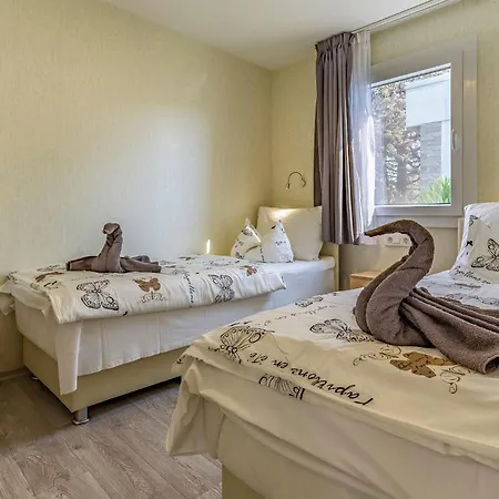 Luxury Premium-1 By Interhome * Pula